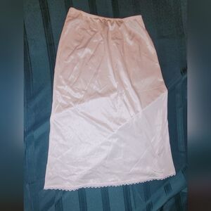 Womens Medium Slip